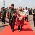 Dandim 1620/Loteng Dampingi Danrem 162/WB Sambut Kedatangan Pangdam XXX/Rinambora di Bizam
